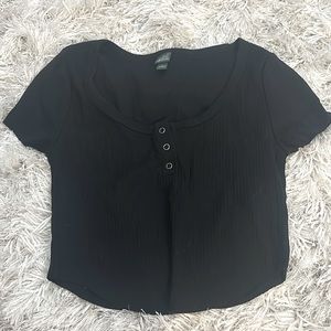 Black tshirt with buttons!